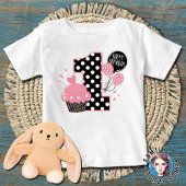 誕生日のカップケーキピンク ベビーTシャツ