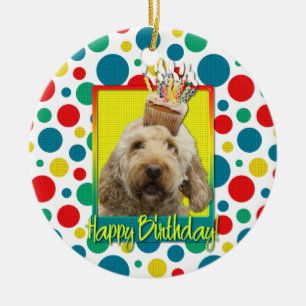 誕生日のカップケーキ- GoldenDoodle セラミックオーナメント