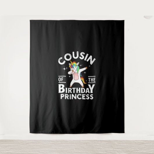誕生日のプリンセスのいとこ ユニコーンガール T-Shi タペストリー (正面)