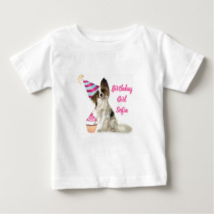 誕生日のベビーガールとパピヨン犬のTシャツ ベビーTシャツ