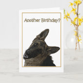 誕生日のユーモアのジャーマン・シェパードのイラストレーション カード (黄色い花)