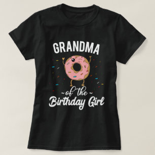 誕生日の女の子おもしろいなドーナツの祖母 Tシャツ