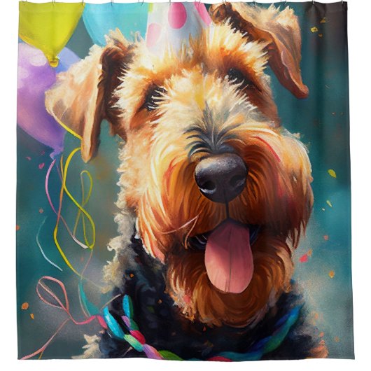 誕生日の帽子と風船を持つ愛犬 シャワーカーテン (正面)