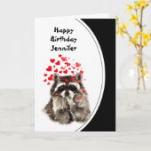 誕生日の抱擁及びキスのアライグマ動物のカスタム カード (黄色い花)