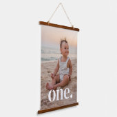 誕生日の最初の写真 吊り下げ型タペストリー (傾斜あり)