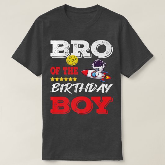 誕生日の男の子の宇宙飛行士の誕生日パーティーdのブロ tシャツ (デザイン正面)