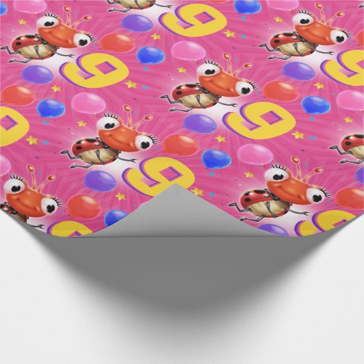 誕生日の男の子または女の子の年齢9のてんとう虫の包装紙 ラッピングペーパー (コーナー)