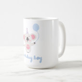 誕生日の男の子テディベア風船を持って コーヒーマグカップ (正面右)