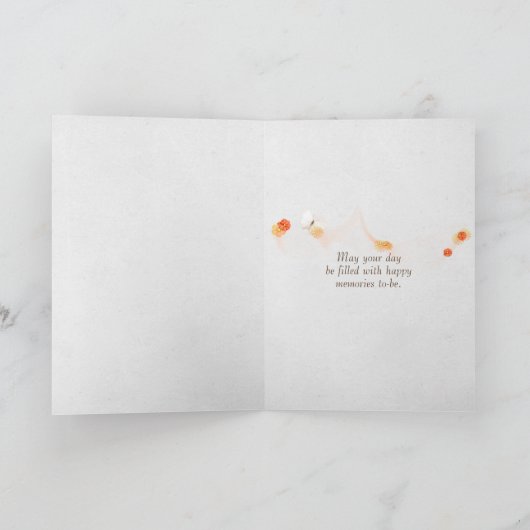 誕生日の白いデイジーおよび蝶 カード (内部)