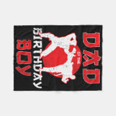 誕生日の空手テコンドーの少年の武術パパ フリースブランケット (正面(横))