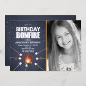 誕生日の篝火のCampoutのCookoutのパーティの招待状 招待状 (正面/裏面)