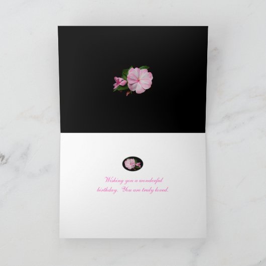 誕生日の義理の娘のピンクのImpatiens項目 カード (内部)