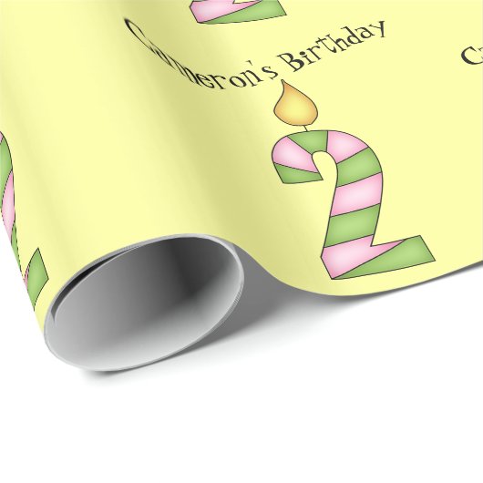 誕生日の蝋燭2の歳はまたは個人化なります ラッピングペーパー (ロールコーナー)