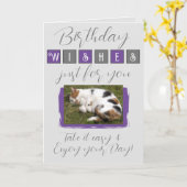 誕生日の願い猫フォトグレーパープルを追加 カード (黄色い花)