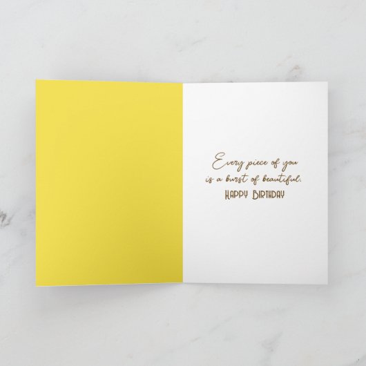 誕生日の黄色のデイジーが土の中からにょきっと生えてきた カード (内部)