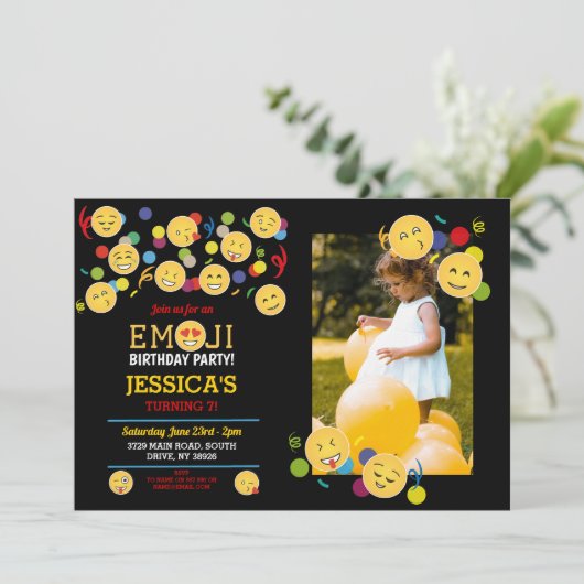 誕生日のEmojiのおもしろいの子供の誕生日の幸せな写真 招待状 (スタンド正面)