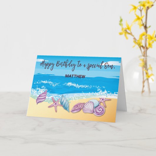 誕生日は貝殻を持ったパーソナライズされた息子へ カード (黄色い花)