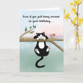 誕生日ぶら下がったかわいい猫のまわりにと鳥 カード (黄色い花)