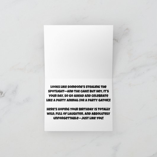誕生日を祝うアリゲーターを着て私に幸せな誕生日 カード (内部)