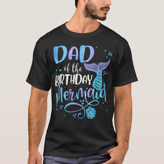 誕生日を迎えた人のお父さん、サメに囲まれた人魚ファミリーパーティー Tシャツ (正面)
