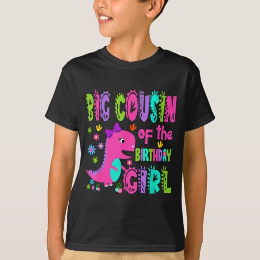 誕生日を迎えた少女の大きな従兄弟のティラノサウルス Tシャツ (正面)