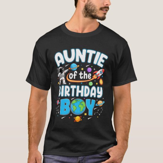 誕生日を迎えた少年宇宙飛行士のおばさん ファミリー・スペース Tシャツ (正面)