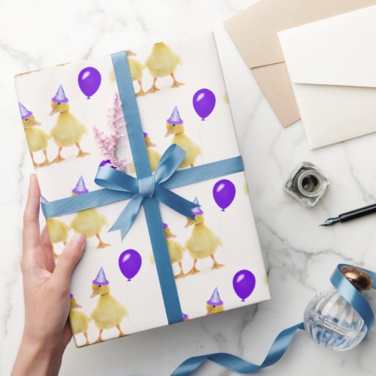 誕生日アヒル（紫色のバルーン） ラッピングペーパー (ギフト)