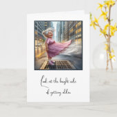 誕生日オールドレディーオンシティ通りベント カード (黄色い花)