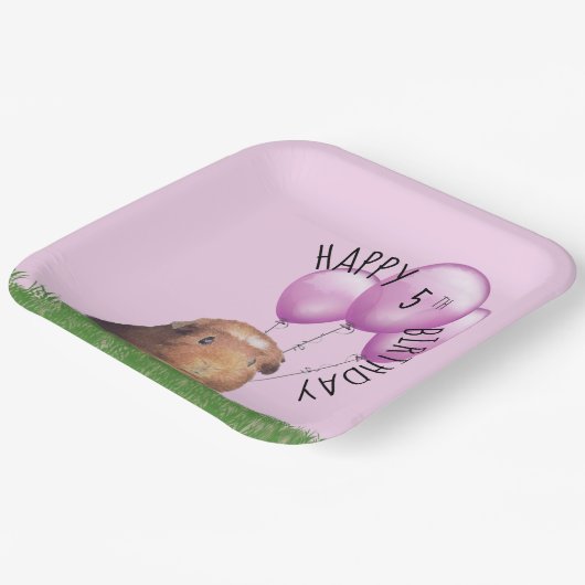 誕生日カスタムキュートギニアピグパープルバルーン ペーパープレート (傾斜あり)