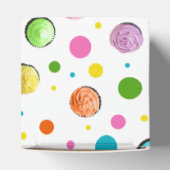 誕生日カップケーキとドットモノグラム フェイバーボックス (上部)