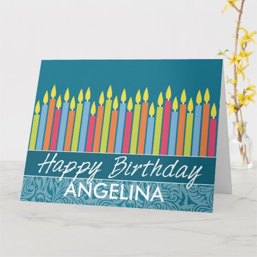 誕生日カラフルキャンドルと名前をカスタムする カード (黄色い花)
