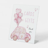 誕生日カードとギフトピンクの風船と車 台座サイン (正面)