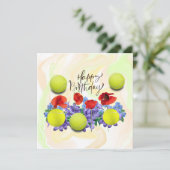 誕生日カード用の花がたくさん付いたテニスボール カード (スタンド正面)