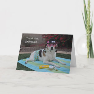 誕生日カード、クリーム付きの雌犬の写真 カード