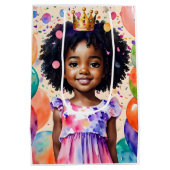 誕生日ガールとブラウンスキンプリンセスアート ミディアムペーパーバッグ (裏面)