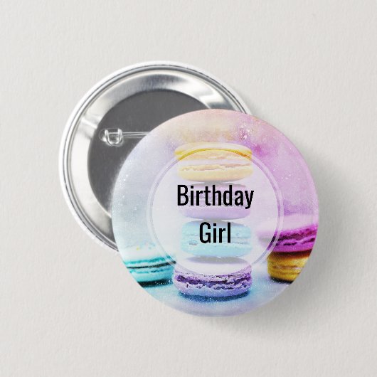 誕生日ガールの美味しいカラフルマカロン 缶バッジ (正面&裏面)