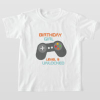 誕生日ガールビデオゲームをテーマにしたパーティー