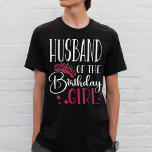 誕生日ガールファミリーのパーソナライズされた夫 Tシャツ<br><div class="desc">彼女のユニーク誕生日に妻のサポートを見せる方法は？家族のマッチングシャパーソナライズされたツ以上に見ろ！各シャツはあなたの妻のためだけに作られ、彼女の名前と彼女の誕生日の日付をバックに特色にする。また、各シャツ来は、仲間の誕生日の女の子（または男！）のための一致する分隊のシャツと一緒に、あなたは一つの大きなお祝いのためにチームを組んでいることを誰もが見せるのに最適な方法である。そして完璧な忘れ贈り物をやらない与え – あなたの妻は私たちパーソナライズされたからの誕生日の分隊のシャツのセットと完璧な誕生日プレゼント！</div>