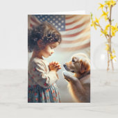 誕生日ガール祈ズウィングゴールデンレトリバー カード (黄色い花)