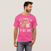誕生日キャンピングマーシュマロIt'S'Moreおもしろい Tシャツ (正面フル)