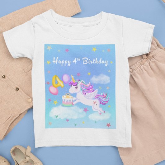 誕生日ケーキを持つ4歳の誕生日ユニコーン Tシャツ