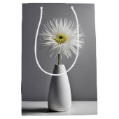 誕生日シンプル花瓶の花 ミディアムペーパーバッグ (正面)