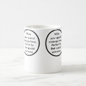 誕生日スーツ話すペンギンパーソナライズされた モーフィングマグカップ (中央)