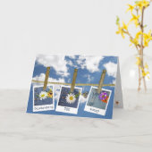 誕生日デイジーの写真フレームのクロースライン カード (黄色い花)