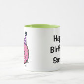 誕生日ドーナツピンクのアイシングはパーティーの帽子を振りかけます マグカップ (中央)