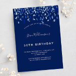 誕生日ネイビーブルー紙吹雪メンズガイ 招待状<br><div class="desc">Aモダン、エレガント招待。紺色の背景飾青の紙吹雪。名前と詳細のパーソナライズおよび追加白文字。</div>