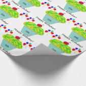 誕生日バルーン黄緑のカップケーキ ラッピングペーパー (角)