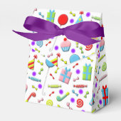 誕生日パーソナライズされたパーティー フェイバーボックス (正面サイド)