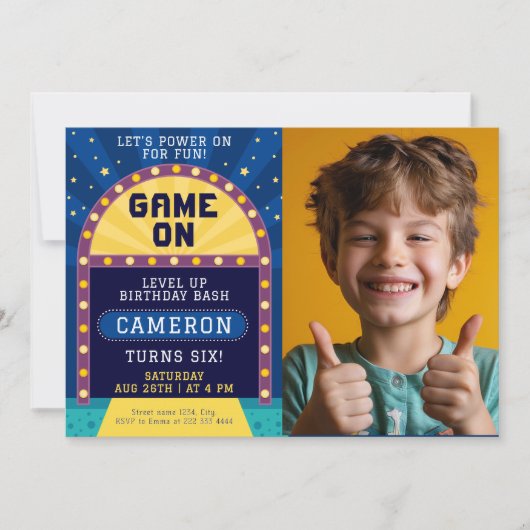 誕生日パーティーでの少年の遊び(写真あり) 招待状 (正面)