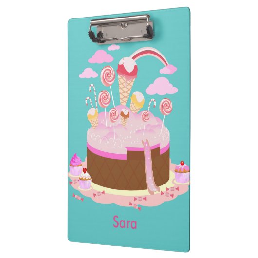 誕生日パーティーのためのキャンディとチョコレートケーキ クリップボード (左)